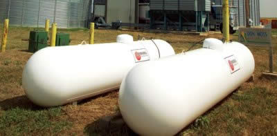 Commercial propane tank refueling station